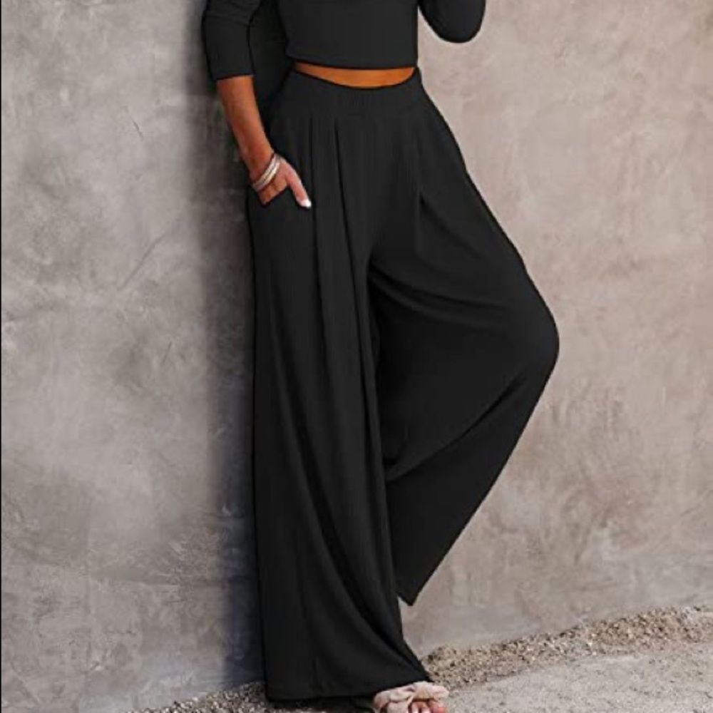 Lounge Set - image 6